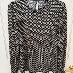 Black and White Geometric Women's Top
